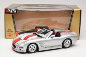 Shelby Series 1 Silver Bburago 1:18 3323 Metall — bild 8 av 8