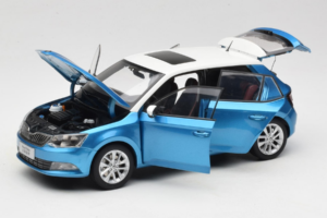 Skoda Fabia Mk3 Blå OEM 1:18 ZSF000004BLA Metall — bild 2 av 8