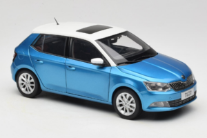 Skoda Fabia Mk3 Blå OEM 1:18 ZSF000004BLA Metall — bild 6 av 8