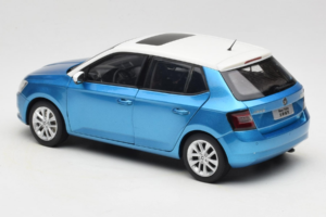 Skoda Fabia Mk3 Blå OEM 1:18 ZSF000004BLA Metall — bild 7 av 8