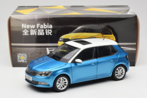 Skoda Fabia Mk3 Blå OEM 1:18 ZSF000004BLA Metall — bild 8 av 8