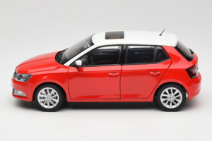 Skoda Fabia Mk3 Röd OEM 1:18 ZSF00004ROT Metall — bild 4 av 8