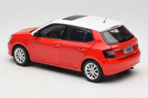 Skoda Fabia Mk3 Röd OEM 1:18 ZSF00004ROT Metall — bild 7 av 8