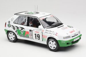 Skoda Felicia Kit Car #19 P. Sibera / P. Gross Tour de Corse 1995 IXO 1:18 18RMC149B Metall — bild 4 av 6