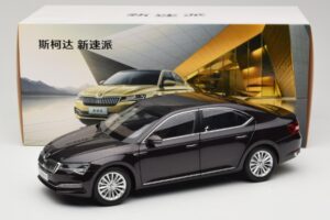 Skoda Superb Mk3 Svart Paudi Model 1:18 ZSS000006BLA Metall — bild 8 av 8