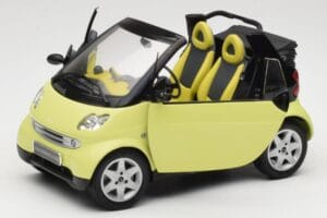 Smart Fortwo 450 Cabrio Gul Minichamps 1:18 0012889V001C49Q00 Metall — bild 2 av 8