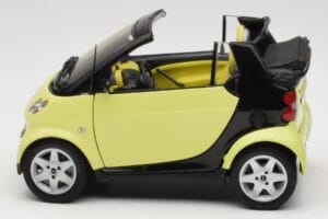 Smart Fortwo 450 Cabrio Gul Minichamps 1:18 0012889V001C49Q00 Metall — bild 4 av 8