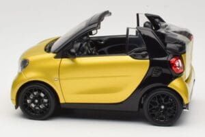 Smart Fortwo 453 Cabriolet Svart Och Gul Norev 1:18 B66960289 Metall — bild 4 av 8