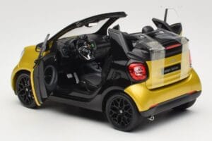 Smart Fortwo 453 Cabriolet Svart Och Gul Norev 1:18 B66960289 Metall — bild 5 av 8