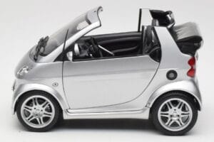 Smart Fortwo W450 Brabus Cabrio Silver Handlarausgåva Kyosho 1:18 0017769V001C05Q00 Metall — bild 4 av 8