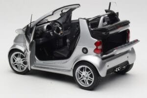 Smart Fortwo W450 Brabus Cabrio Silver Handlarausgåva Kyosho 1:18 0017769V001C05Q00 Metall — bild 5 av 8