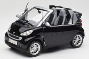 Smart Fortwo Cabriolet W451 Svart & Silver Minichamps 1:18 Q0022566V001C18Q00 Metall — bild 2 av 8