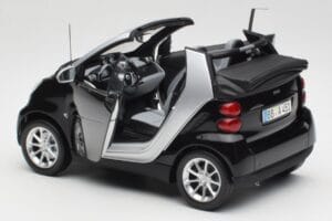 Smart Fortwo Cabriolet W451 Svart & Silver Minichamps 1:18 Q0022566V001C18Q00 Metall — bild 5 av 8