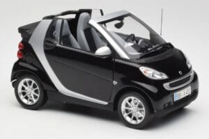 Smart Fortwo Cabriolet W451 Svart & Silver Minichamps 1:18 Q0022566V001C18Q00 Metall — bild 6 av 8