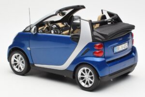 Smart Fortwo W451 Cabriolet Blå Silver Minichamps 1:18 Q0022565V001C80Q00 Metall — bild 7 av 8