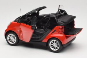 Smart Fortwo W451 Cabrio Röd Svart Minichamps 1:18 150036333 Metall — bild 5 av 8