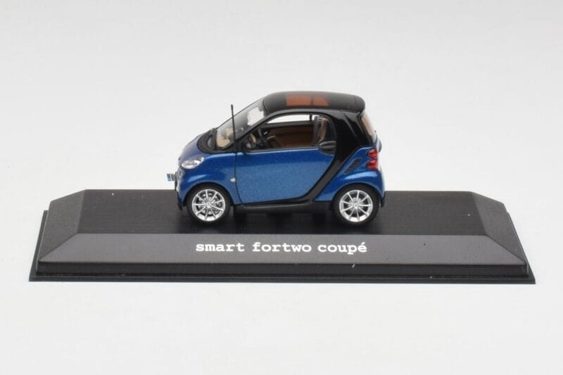 Smart Fortwo Coupe Aqua Blå Metallic & Svart Minichamps 1:43 Q0022558V001C77Q00 Metall