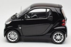 Smart Fortwo Coupé W451 Deep Svart Minichamps 1:18 Q0022563V001C02Q00 Metall — bild 4 av 8