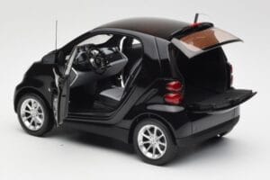 Smart Fortwo Coupé W451 Deep Svart Minichamps 1:18 Q0022563V001C02Q00 Metall — bild 5 av 8