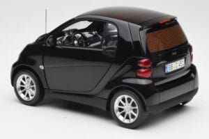 Smart Fortwo Coupé W451 Deep Svart Minichamps 1:18 Q0022563V001C02Q00 Metall — bild 7 av 8
