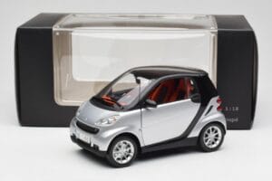 Smart Fortwo Coupé W451 Silver & Svart Minichamps 1:18 Q0022528V001C75Q00 Metall — bild 8 av 8
