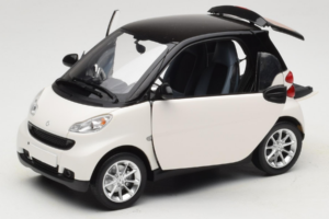 Smart Fortwo 451 Coupe Vit Svart Minichamps 1:18 150036302 Metall — bild 2 av 8