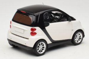 Smart Fortwo 451 Coupe Vit Svart Minichamps 1:18 150036302 Metall — bild 3 av 8
