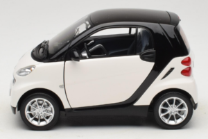 Smart Fortwo 451 Coupe Vit Svart Minichamps 1:18 150036302 Metall — bild 4 av 8