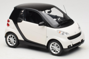 Smart Fortwo 451 Coupe Vit Svart Minichamps 1:18 150036302 Metall — bild 6 av 8