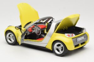 Smart Roadster 452 Gul Bburago 1:18 34099-M2 Metall — bild 5 av 8