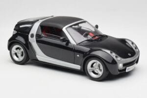 Smart Roadster Mörkblå Bburago 1:18 34917 Metall — bild 6 av 8