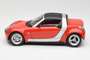 Smart Roadster Röd Bburago 1:18 34099 Metall — bild 4 av 8