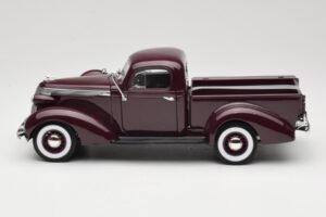 Studebaker Coupe Express Pickup Brun American Mint 1:18 92458-R1 Metall — bild 4 av 8