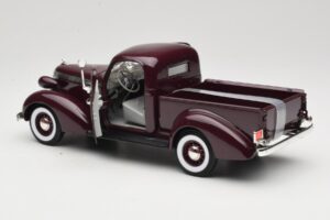 Studebaker Coupe Express Pickup Brun American Mint 1:18 92458-R1 Metall — bild 5 av 8
