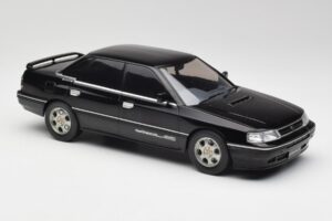 Subaru Legacy RS Svart IXO 1:18 18CMC131A Metall — bild 4 av 6