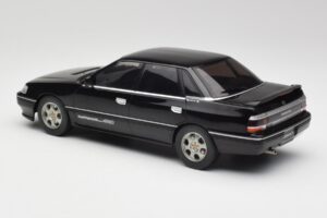 Subaru Legacy RS Svart IXO 1:18 18CMC131A Metall — bild 5 av 6
