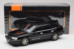 Subaru Legacy RS Svart IXO 1:18 18CMC131A Metall — bild 6 av 6