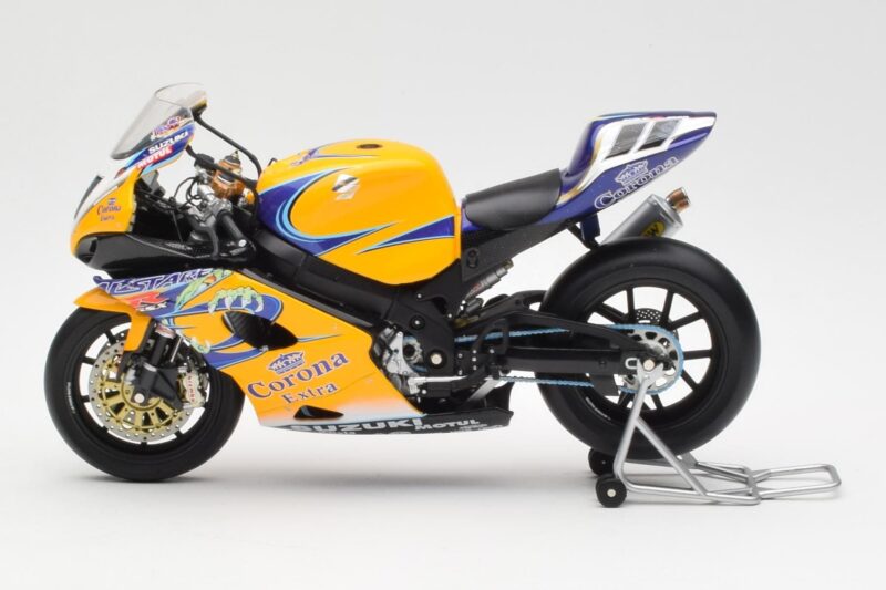 Suzuki GSX-R 1000 Team Alstare Corona Extra T. Corser WSB 2005 Minichamps 1:12 122052211 Metall