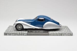 Talbot-Lago T150 C-SS Coupe Blå Silver Minichamps 1:18 107117122 Resin — bild 3 av 6
