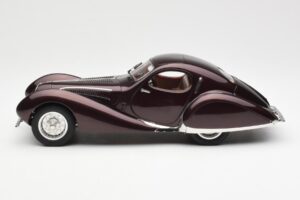 Talbot-Lago T150 C-SS Figoni & Falaschi Teardrop Mörk Bordeaux Metallic CMC 1:18 M-179 Metall — bild 3 av 6