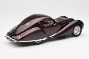 Talbot-Lago T150 C-SS Figoni & Falaschi Teardrop Mörk Bordeaux Metallic CMC 1:18 M-179 Metall — bild 5 av 6
