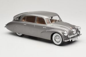 Tatra 87 Grå MCG 1:18 MCG18068 Metall — bild 4 av 6