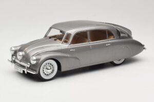 Tatra 87 Grå MCG 1:18 MCG18068 Metall