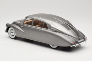 Tatra 87 Grå MCG 1:18 MCG18068 Metall — bild 5 av 6