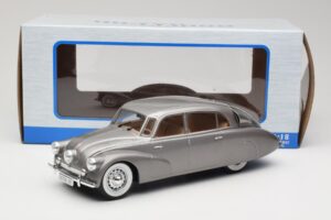 Tatra 87 Grå MCG 1:18 MCG18068 Metall — bild 6 av 6