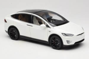 Tesla Model X Vit OEM 1:18 TESLA001 Metall — bild 6 av 8