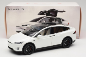 Tesla Model X Vit OEM 1:18 TESLA001 Metall — bild 8 av 8