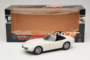 Toyota 2000 GT Cabriolet Vit James Bond Collection AUTOart 1:18 78731 Metall — bild 8 av 8