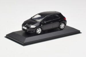 Toyota Auris E150 Svart Minichamps 1:43 TOYOTA004 Metall — bild 2 av 4