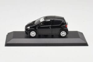 Toyota Aygo AB10 Svart Minichamps 1:43 400166401 Metall